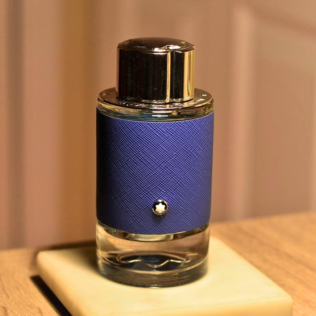 Thiết Kế Montblanc Explorer Ultra Blue